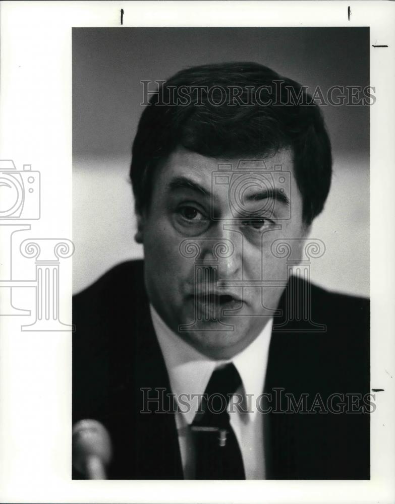 1990 Press Photo John Morgan, BP spokesman - Historic Images