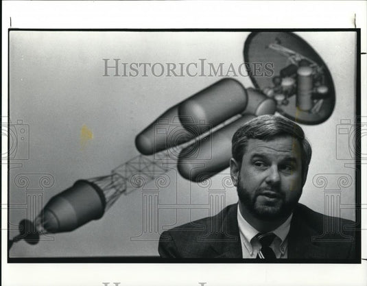 1991 Press Photo Thomas J. Miller, chief of nuclear Propulsion at NASA - Historic Images