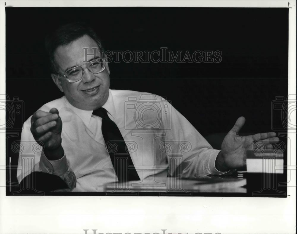 1990 Press Photo Thomas Mann President of U. S. Biochemical Corp. - Historic Images