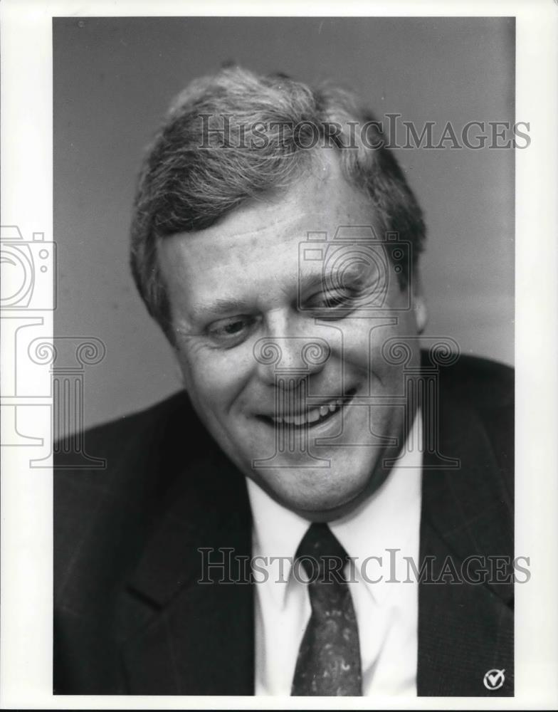 1991 Press Photo Albert C. Bersticker, New CEO of the Ferro Corp - Historic Images