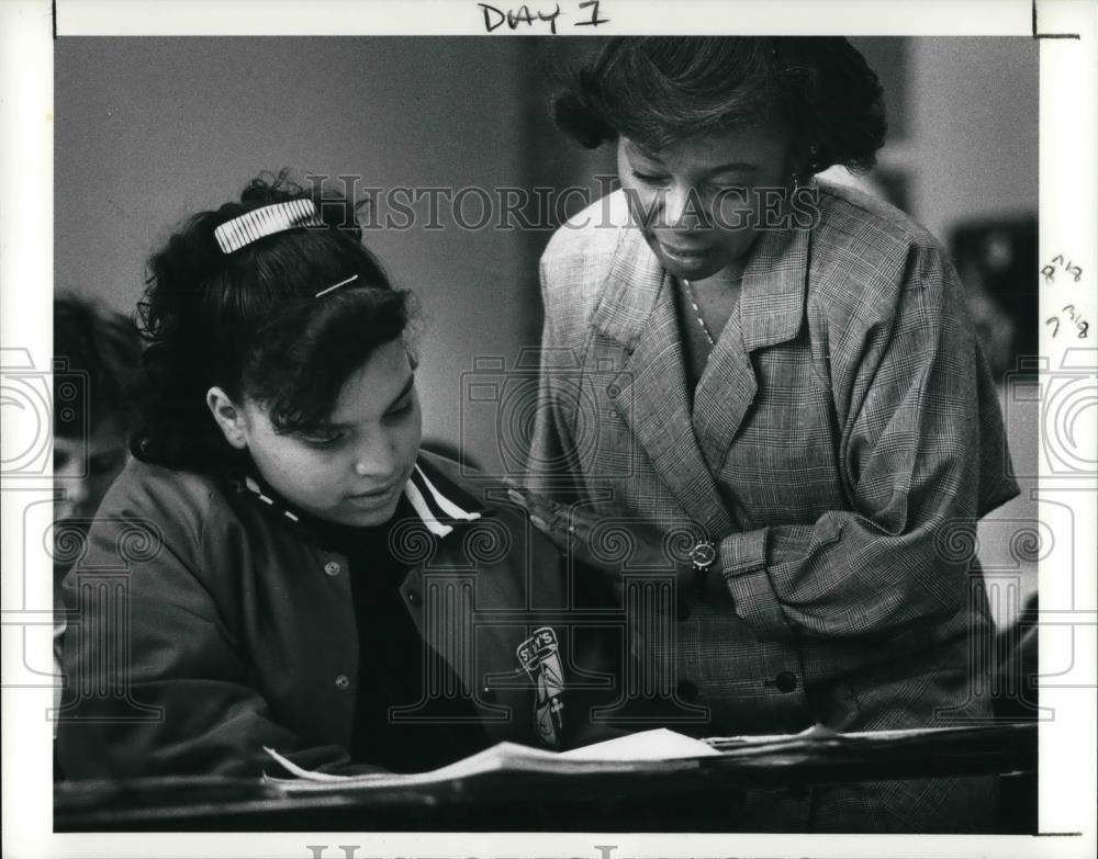 1991 Press Photo Teacher Brenda Forte with Lucy Giboyeaux - Historic Images