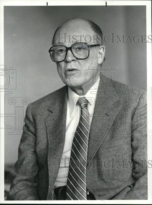 1982 Press Photo Rev. Everett C Parker - Historic Images