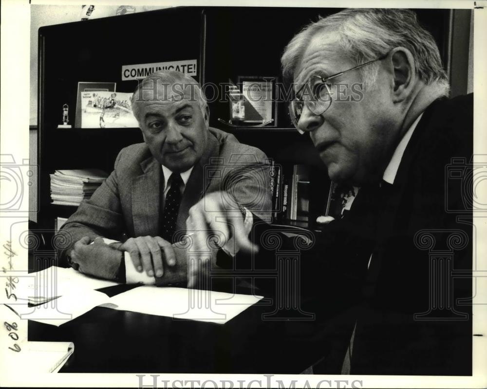 1990 Press Photo Edgar H. Maugans and Richard Miller - Historic Images