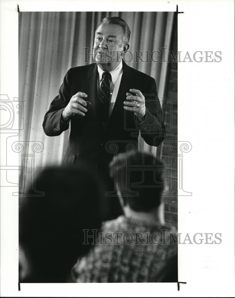1989 Press Photo Former Atty Gen Edwin Meese addresses the student forum - Historic Images