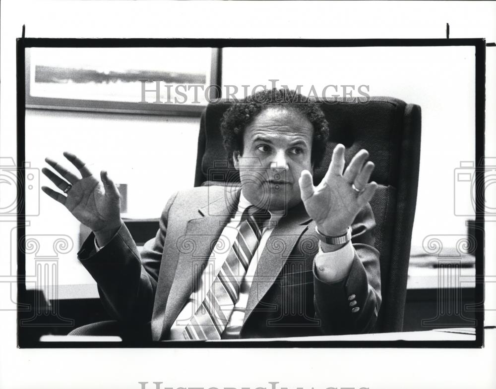 1988 Press Photo Former coach Gene F. Pushic - Historic Images
