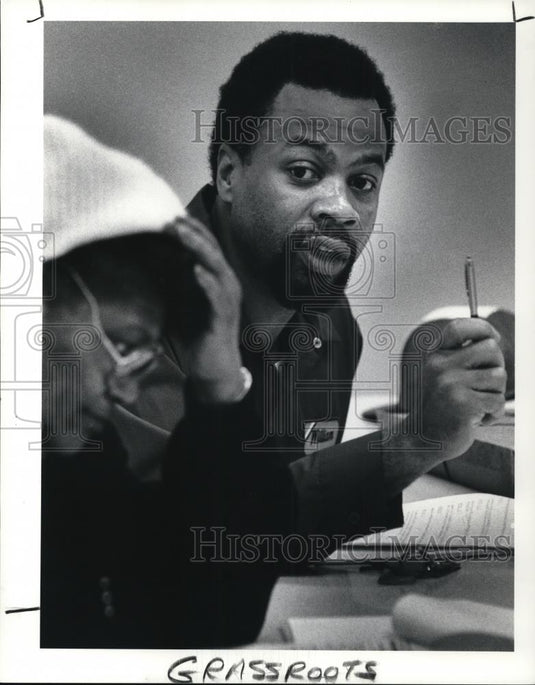 1990 Press Photo William Reynolds, Collinwood Home Owners Association. - Historic Images