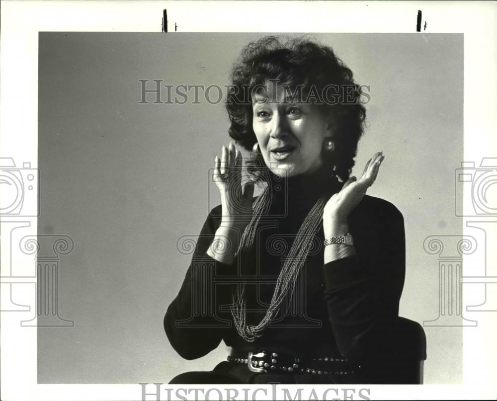 1988 Press Photo Elaine Ryan Author of Color Your Life - Historic Images