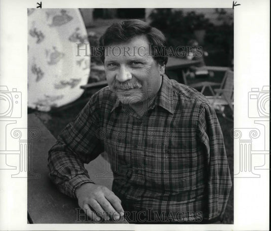 1984 Press Photo David Maier, Vietnam vet lost his left arm to agent oragne - Historic Images