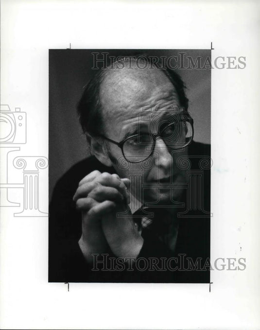 1989 Press Photo Peace activist, Colamn McCarthy - Historic Images