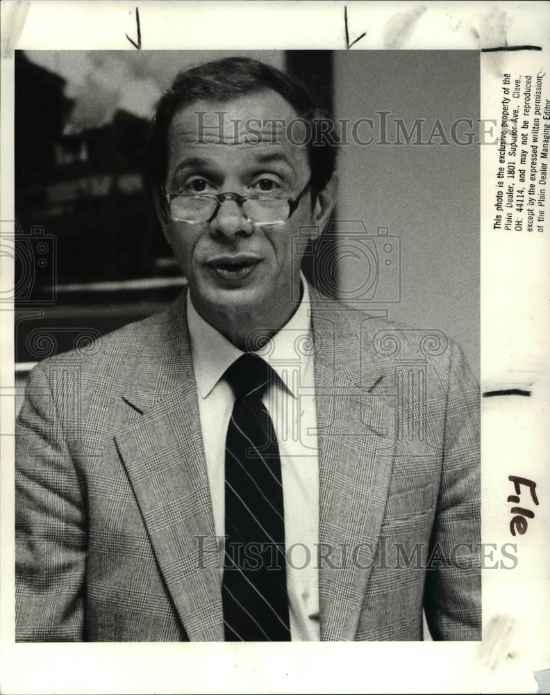 1988 Press Photo Frederick Pizzedaz, Head Northeast Ohio Area wide Coordinating - Historic Images