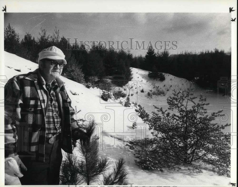 1984 Press Photo Frank Newell at Ellers Forest - Historic Images