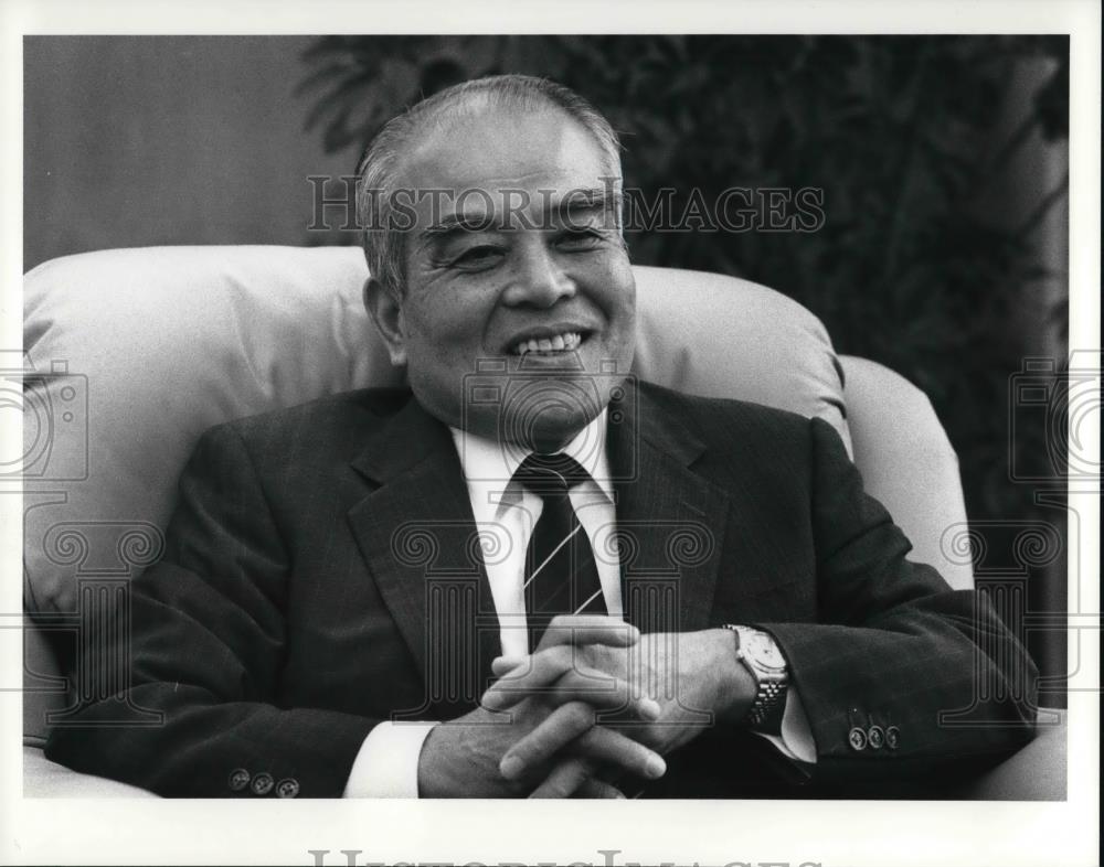 1990 Press Photo Teiji Eguchi Chairman of Bridgestone/Firestone Tire Co, - Historic Images