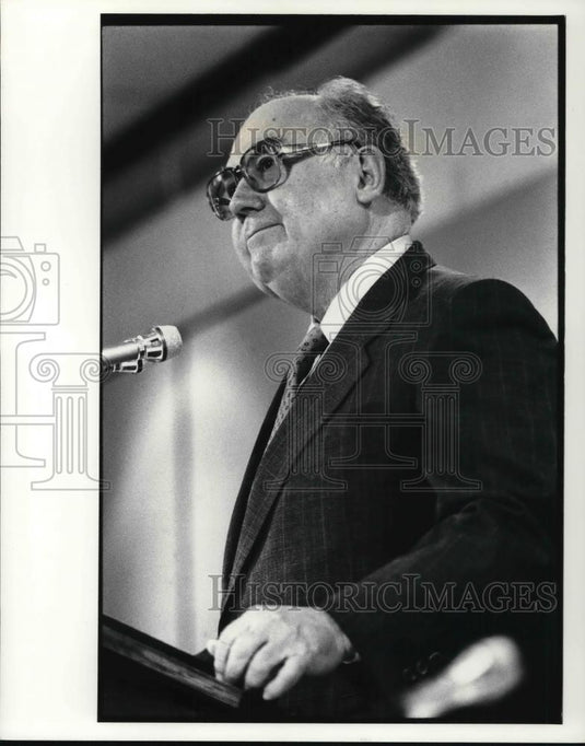 1989 Press Photo Frank E. Mosier Vice-Chairman BP America Inc. - Historic Images