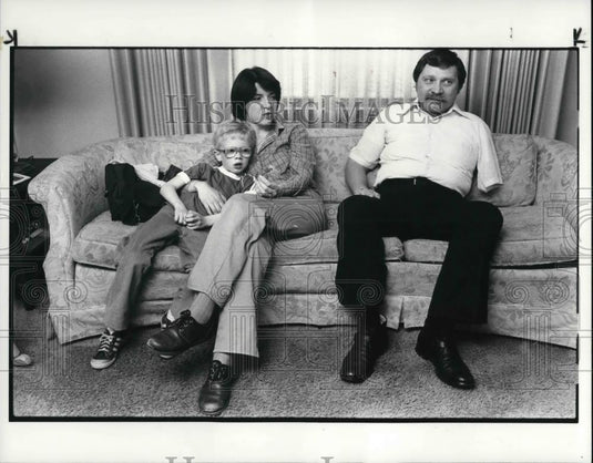 1983 Press Photo Vietnam war vet Davie Maier, his wife Laurel and son Mark - Historic Images