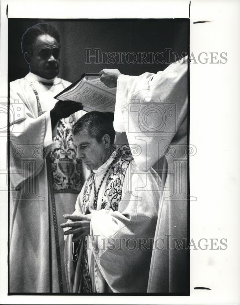 1983 Press Photo Ordination of Msgr James A Quinn as bishop of Cleveland Dio - Historic Images