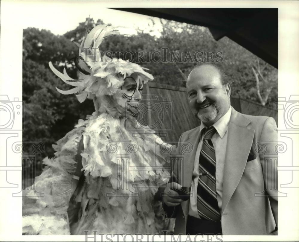 1983 Press Photo Klaus Roy at Cleveland Metroparks Zoo - Historic Images