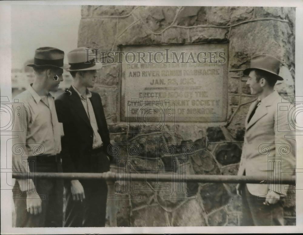 1937 Press Photo Three loyal workers of the Newton Mills of republic Steel Plant - Historic Images