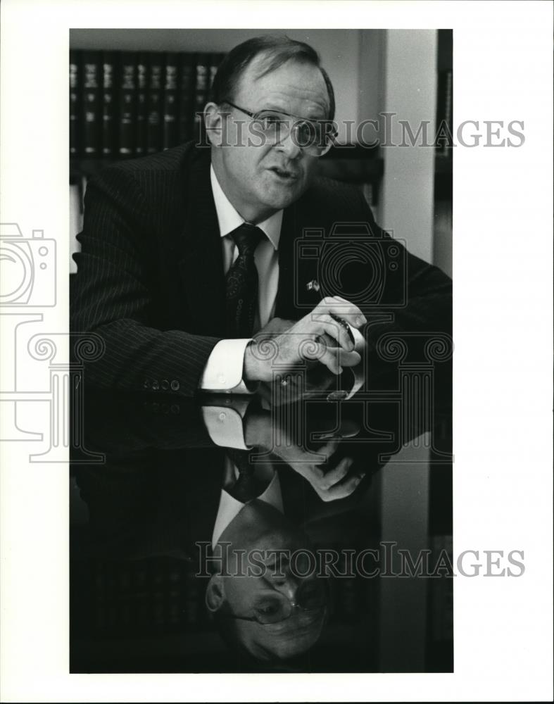 1990 Press Photo Bowling Green President Paul J. Olscamp - Historic Images