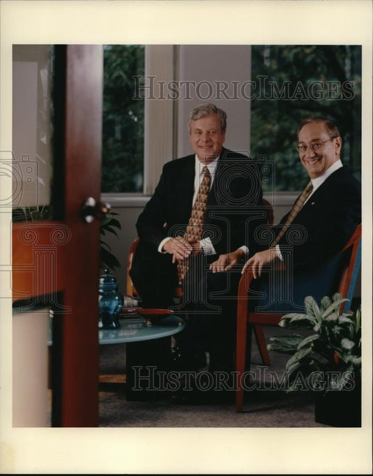 1998 Press Photo Albert C Bersticker & Hector Ortino - Historic Images
