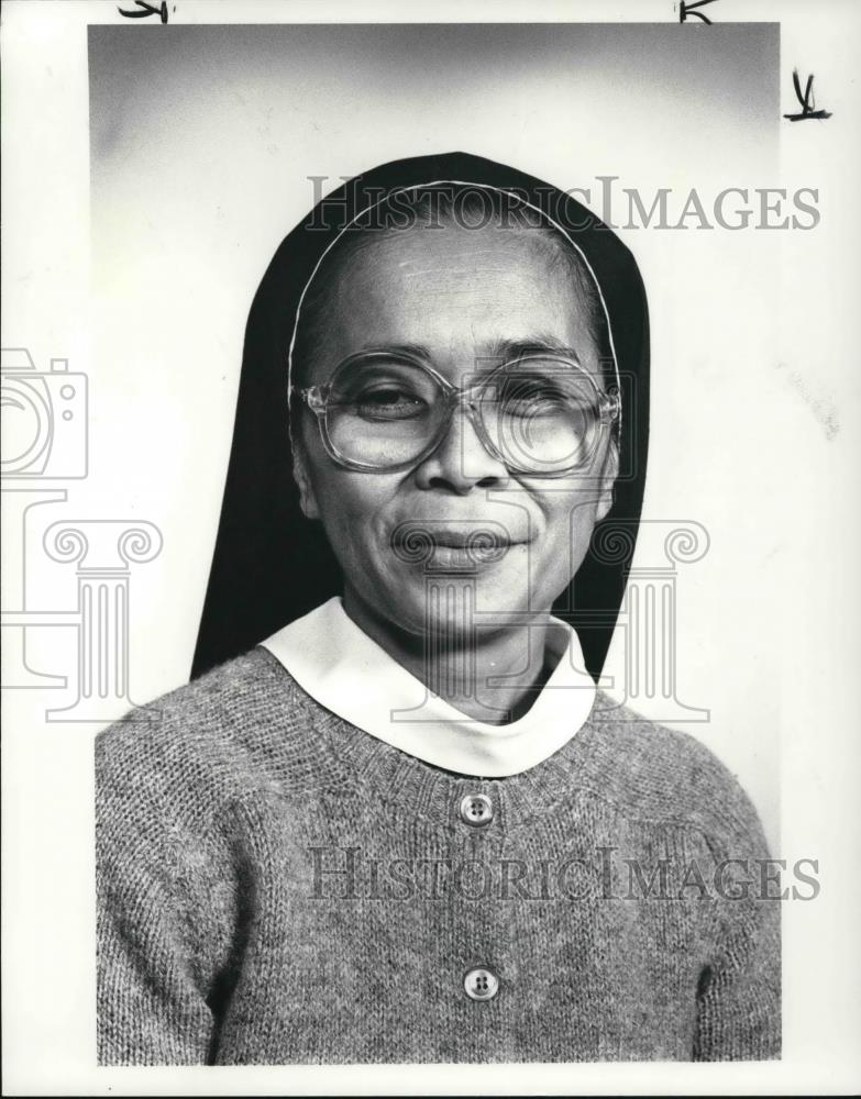 1986 Press Photo Sister Mary Lloren - Historic Images