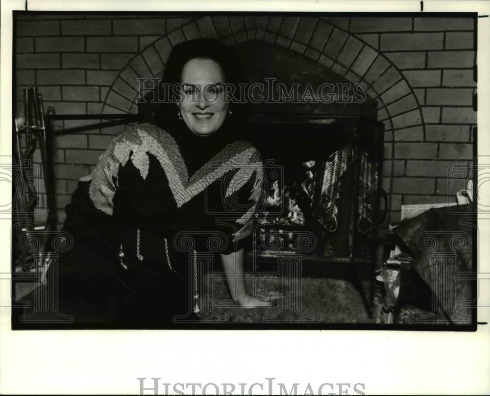 1990 Press Photo Social activist, Jherie Rubeyiat - Historic Images