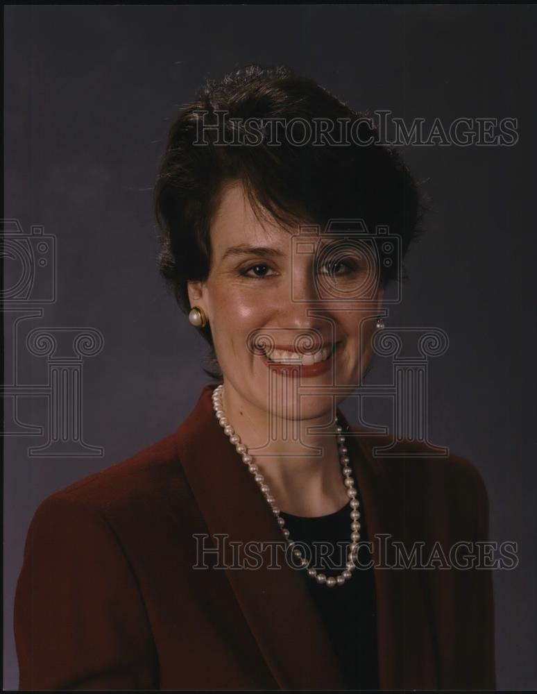 Press Photo Elizabeth Kelley 22nd Ohio Senate Candidate - cvp27277 - Historic Images