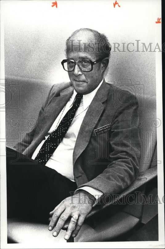 1980 Press Photo Rev. Robert M Reitz Hospital Chaplain of Lake County - Historic Images