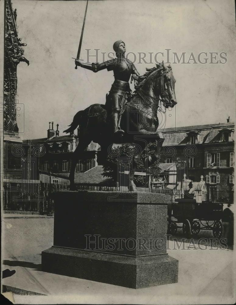Press Photo Joan of Arc Statue - Historic Images