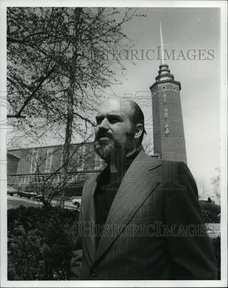 1977 Press Photo Rev. H. Frederick Reisz - Historic Images