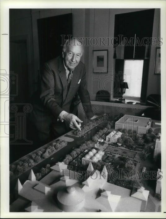 1984 Press Photo S. Dillon Ripley Secretary Smithsonian Institute Washington - Historic Images