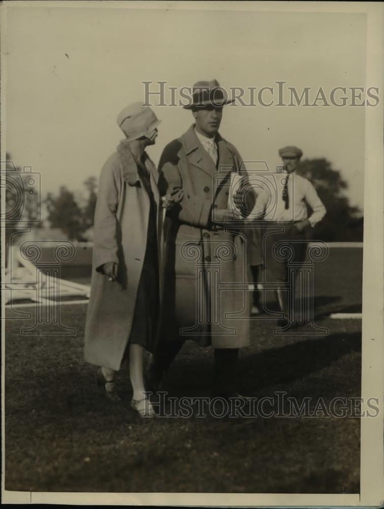 1926 Press Photo Mr &amp; Mrs Paul Folix Warburg at Cathedral Horse Show - Historic Images