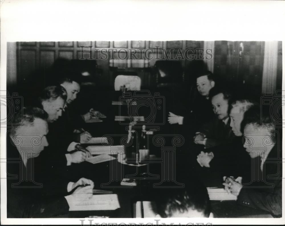 1964 Press Photo Soviet Premier Alexei Kosygin Meets w North Vietnam Delegation - Historic Images