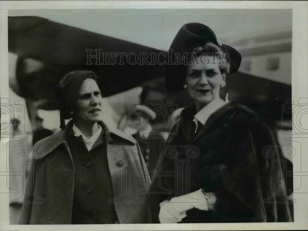 1950 Press Photo London Mrs Lewis Douglas &amp; Mrs Dean Acheson Sec of St. wife - Historic Images