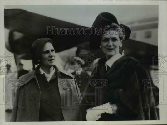 1950 Press Photo London Mrs Lewis Douglas & Mrs Dean Acheson Sec of St. wife - Historic Images