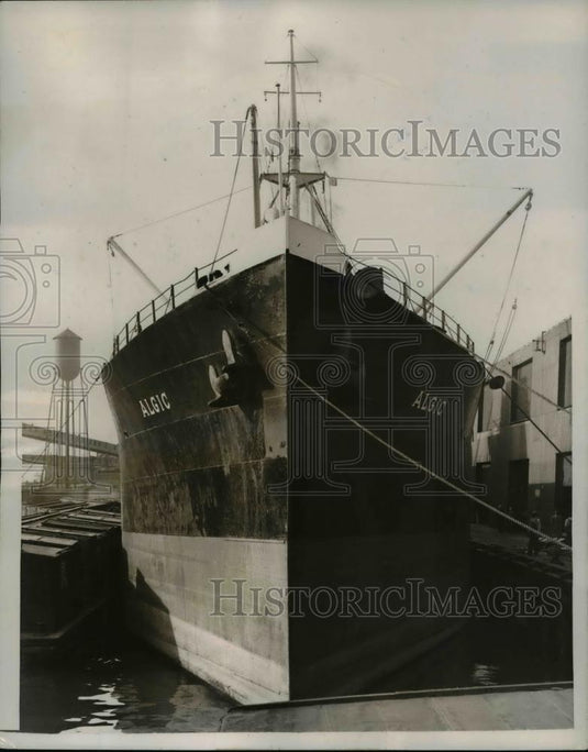 1937 Press Photo of the 8,000 ton freighter Algic that was sight of a mutiny and - Historic Images