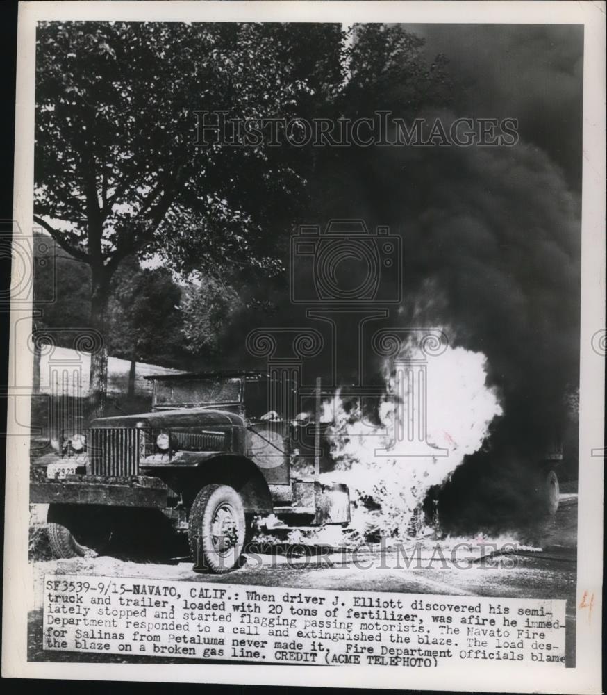 1949 Press Photo Fertilizer Truck Caught Fire - ned96572 - Historic Images