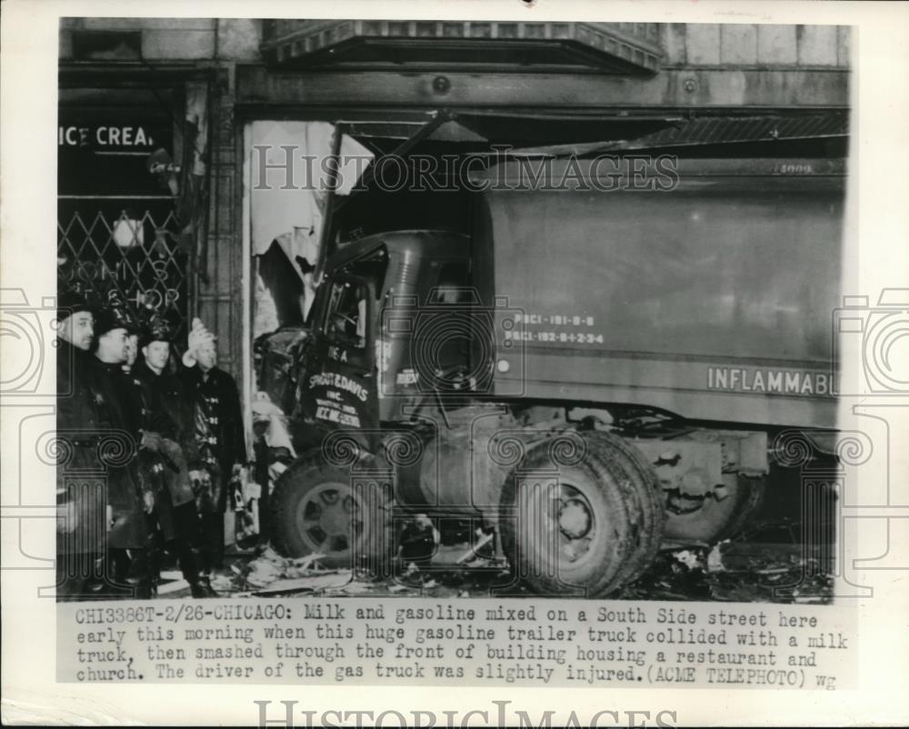 1949 Press Photo Trucks full of Milk and gasoline mixed on a South Side Street - Historic Images