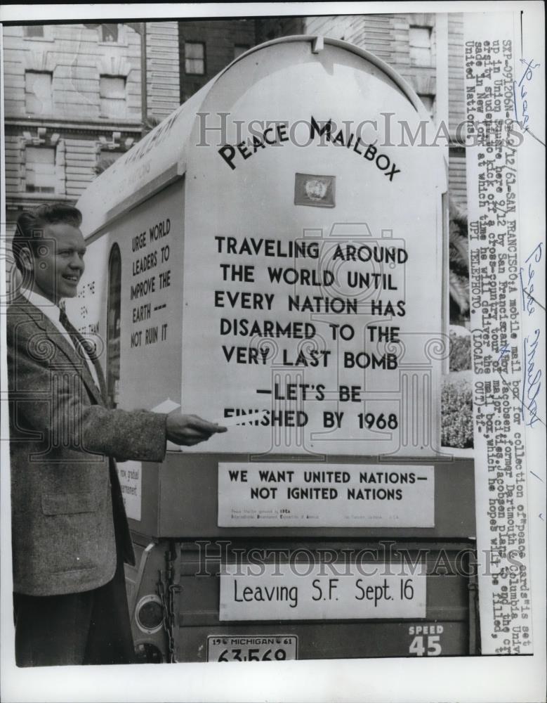 1961 Press Photo San Francisco mobile mail box & Roy Jacobean - Historic Images