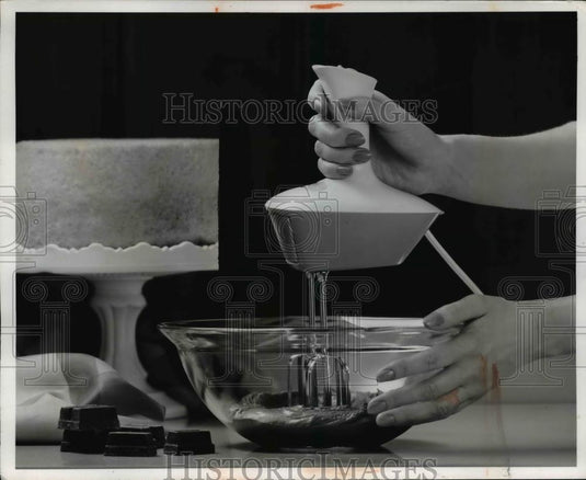 1967 Press Photo Housewares Moise Food section - Historic Images