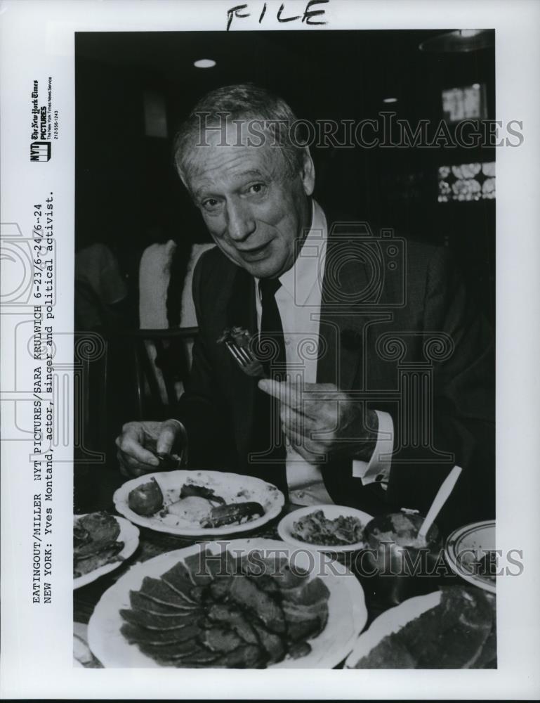 1987 Press Photo Yves Montand - Historic Images