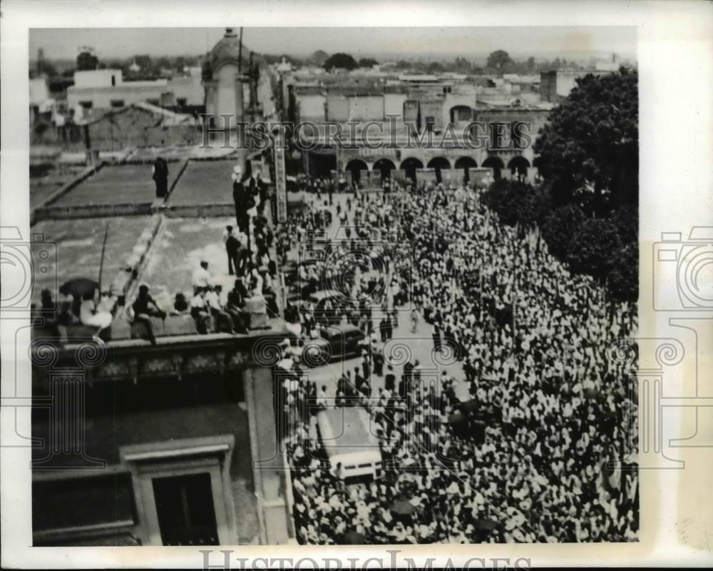 1941 Press Photo Sinarquistas on parade in Guantajuato, Mexico - Historic Images