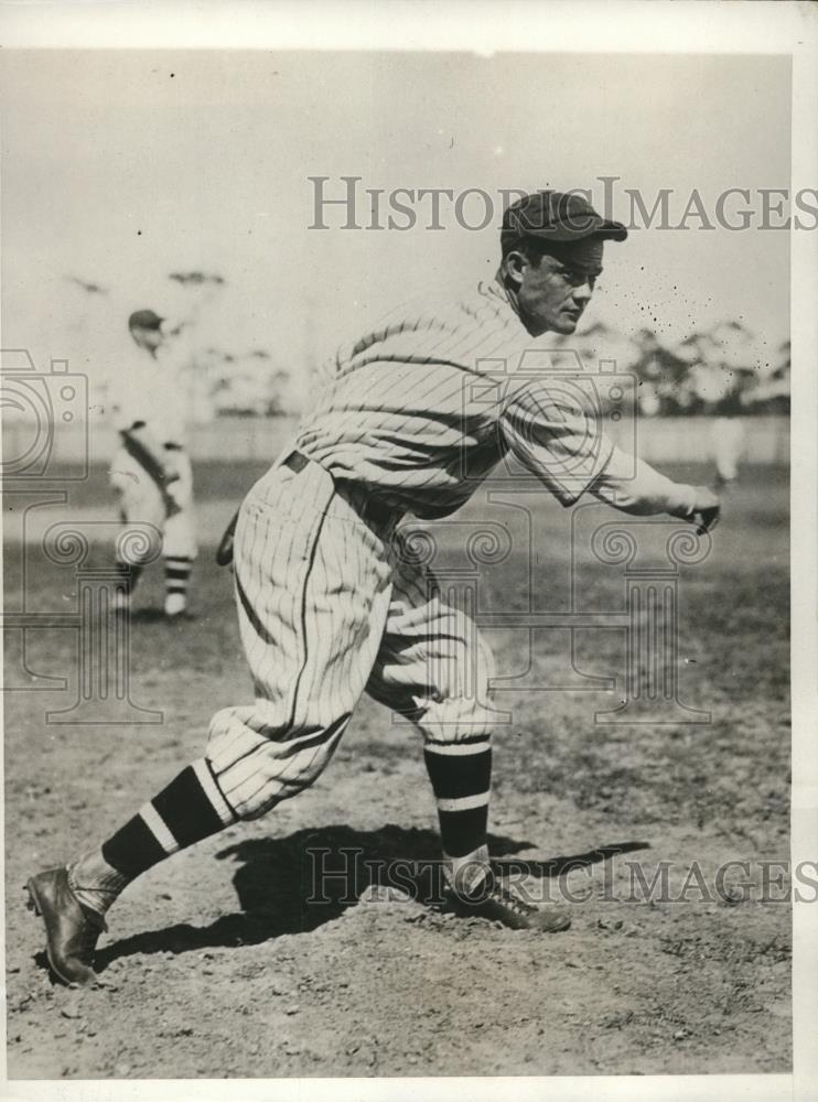 1930 Press Photo Brooklyn Nationals Clive Dudley traded to Phillies - Historic Images