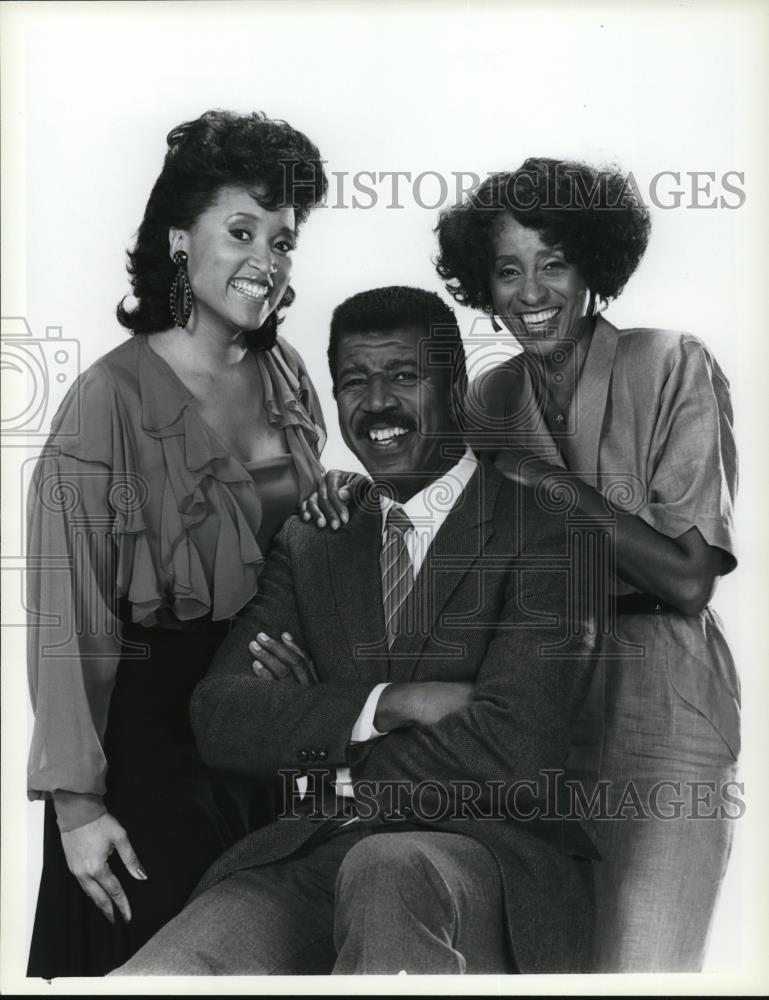 1986 Press Photo Jackee Harry, Marla Gibbs & Hal Williams in 227 - Historic Images