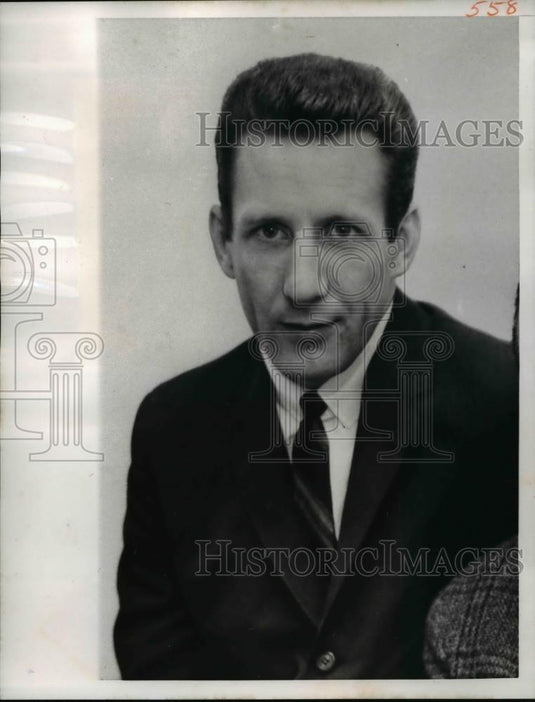 1965 Press Photo Adrian Smith - Historic Images