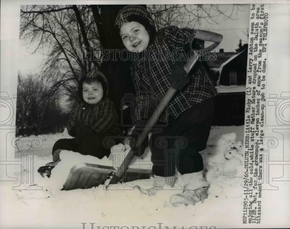 1960 Press Photo Duluth Little Ricky and Larry Ashton - Historic Images