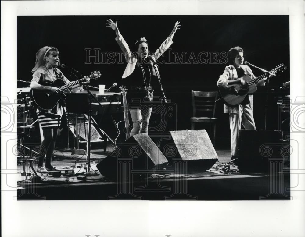 1987 Press Photo Suzzy, Terre and Maggie in The Roches - cvp53560 - Historic Images