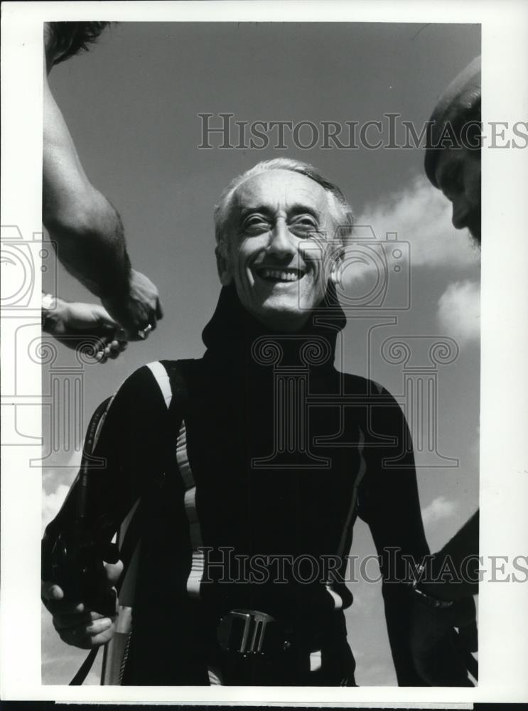 1974 Press Photo Capt Jacques-Yves Cousteau in The Undersea World of Jacques Cou - Historic Images
