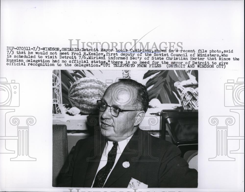 1959 Press Photo Windsor Ontario Detroit Mayor Louis Miriani - Historic Images