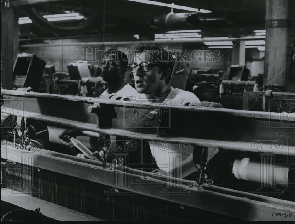 1970 Press Photo Take The Money &amp; Run Woody Allen - cvp54246 - Historic Images