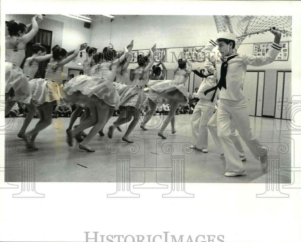 1987 Press Photo Cuyahoga Valley Youth Ballet - cva57127 - Historic Images